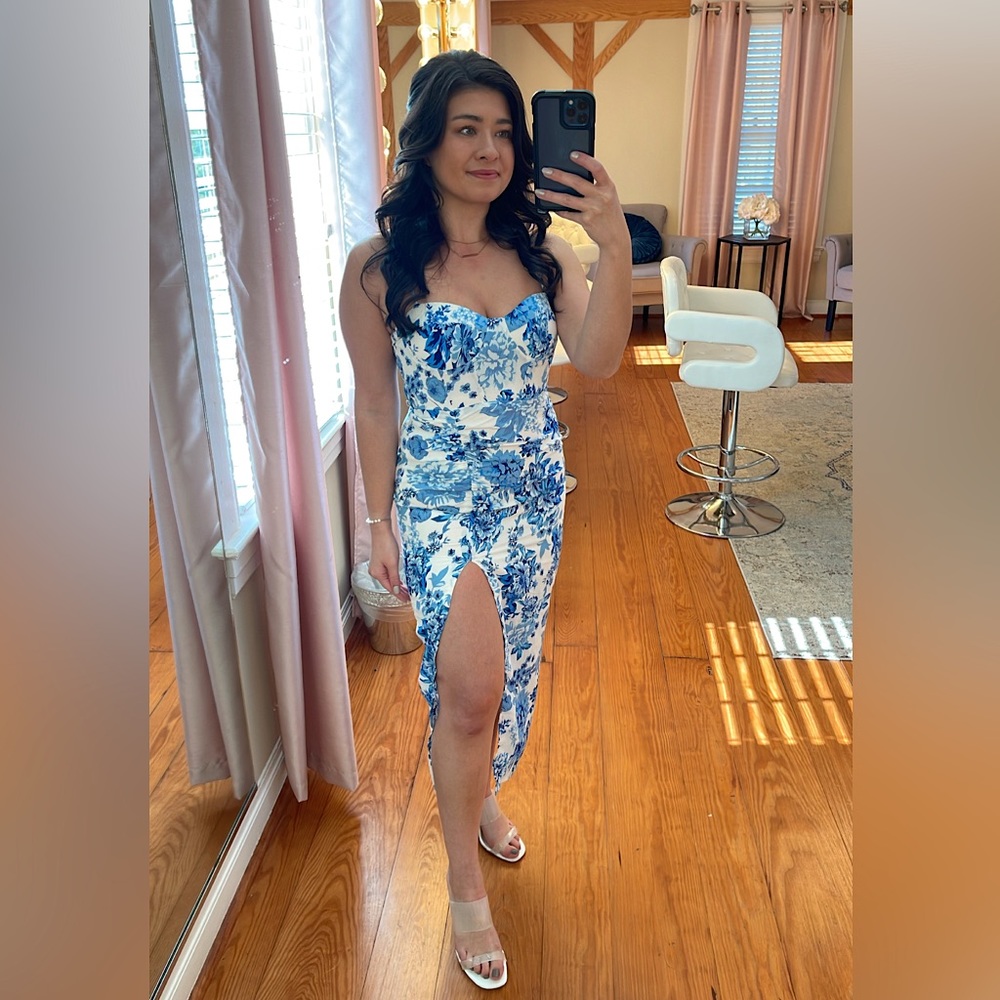 Hello Molly Dress- size small
